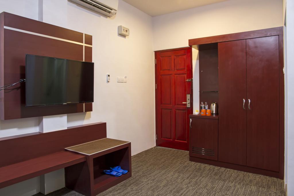 D' Merlion Hotel Sekupang Room photo