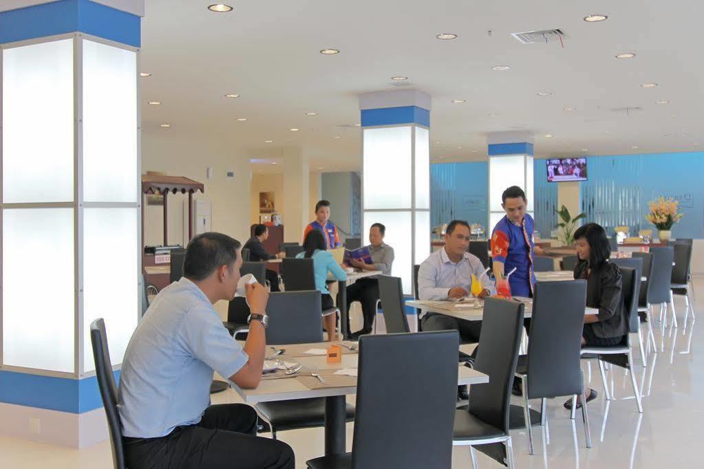 D' Merlion Hotel Sekupang Exterior photo