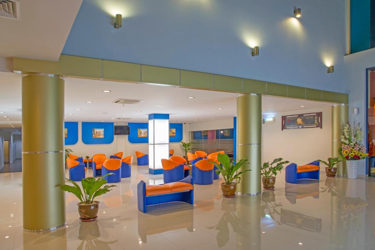 D' Merlion Hotel Sekupang Exterior photo